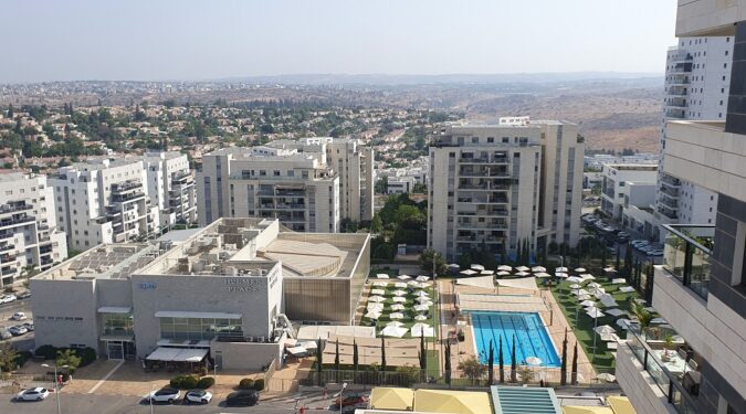יוסי מור מומחה נדל״ן בראש העין