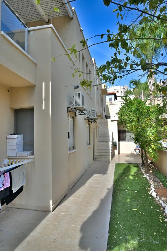 WhatsApp Image 2025-11-25 at 10.15.06 (2)