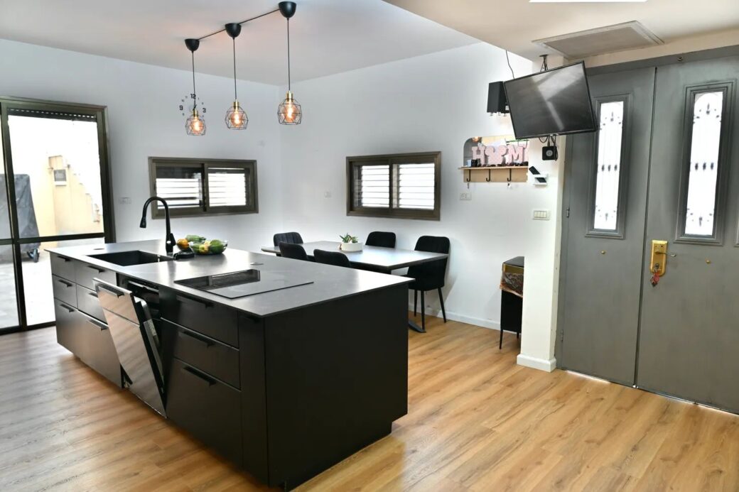 WhatsApp Image 2025-11-25 at 10.15.08